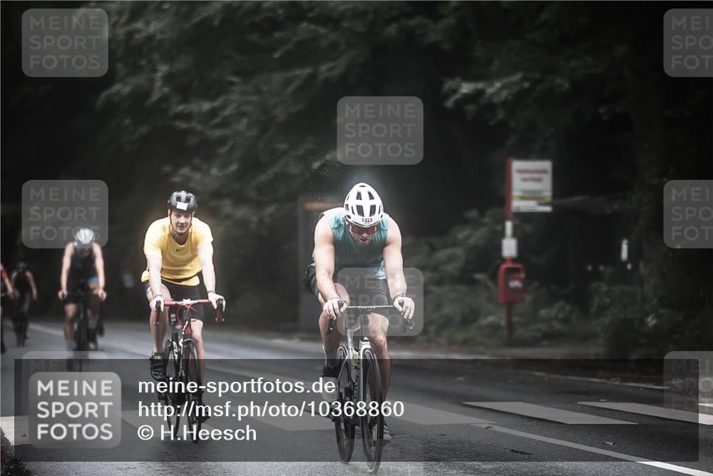 13.09.2026 - Stadtparktriathlon H.Heesch http://msf.ph/oto/10368860 13.09.2026 13:20:35 Radfahren 1293, 1322, 1323, 1333, 1401, 1430, 1467, 1505 meine-sportfotos.de