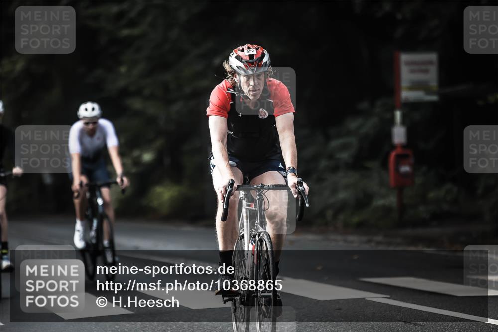 13.09.2026 - Stadtparktriathlon H.Heesch http://msf.ph/oto/10368865 13.09.2026 10:47:03 Radfahren 430, 443, 468, 473, 520, 533, 572 meine-sportfotos.de