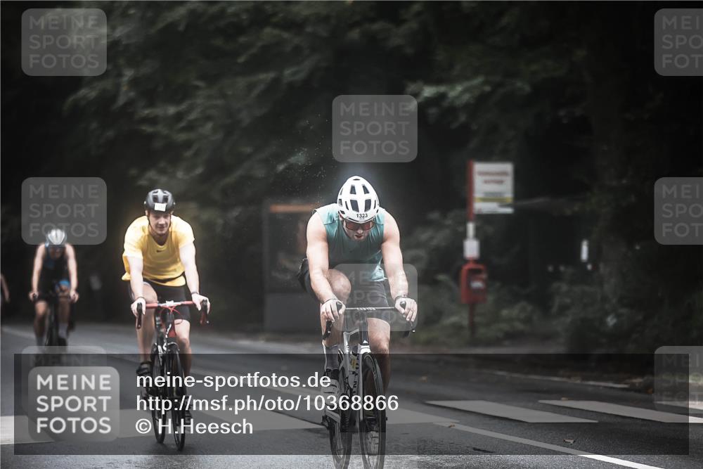 13.09.2026 - Stadtparktriathlon H.Heesch http://msf.ph/oto/10368866 13.09.2026 13:20:35 Radfahren 1293, 1322, 1323, 1333, 1401, 1430, 1467, 1505 meine-sportfotos.de