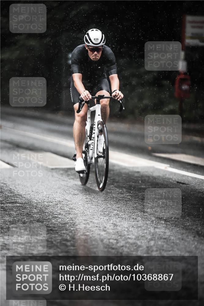 13.09.2026 - Stadtparktriathlon H.Heesch http://msf.ph/oto/10368867 13.09.2026 12:04:03 Radfahren 833, 836, 916, 958, 1004, 1048, 1060 meine-sportfotos.de