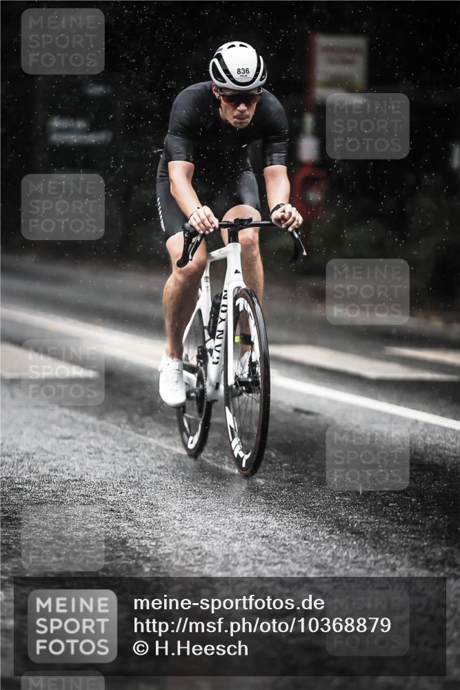 13.09.2026 - Stadtparktriathlon H.Heesch http://msf.ph/oto/10368879 13.09.2026 12:04:03 Radfahren 833, 836, 916, 958, 1004, 1048, 1060 meine-sportfotos.de