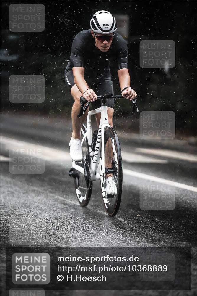 13.09.2026 - Stadtparktriathlon H.Heesch http://msf.ph/oto/10368889 13.09.2026 12:04:03 Radfahren 833, 836, 916, 958, 1004, 1048, 1060 meine-sportfotos.de