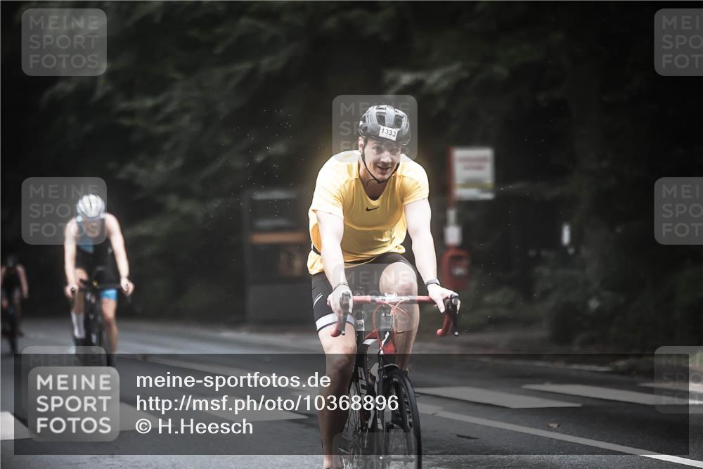 13.09.2026 - Stadtparktriathlon H.Heesch http://msf.ph/oto/10368896 13.09.2026 13:20:36 Radfahren 1293, 1322, 1323, 1333, 1401, 1430, 1467, 1505 meine-sportfotos.de