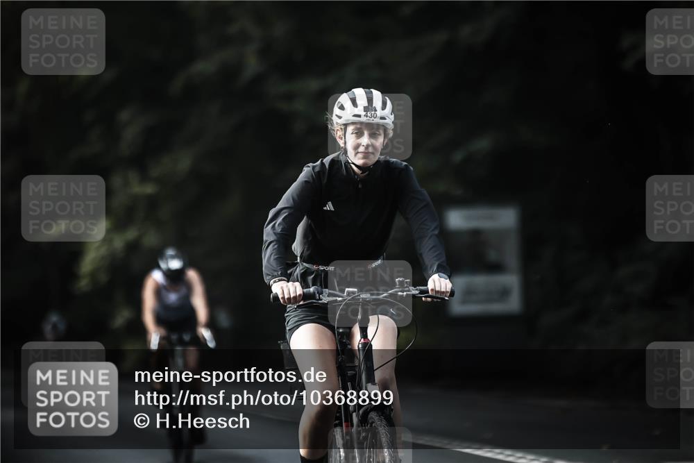 13.09.2026 - Stadtparktriathlon H.Heesch http://msf.ph/oto/10368899 13.09.2026 10:47:05 Radfahren 430, 473, 520, 572 meine-sportfotos.de