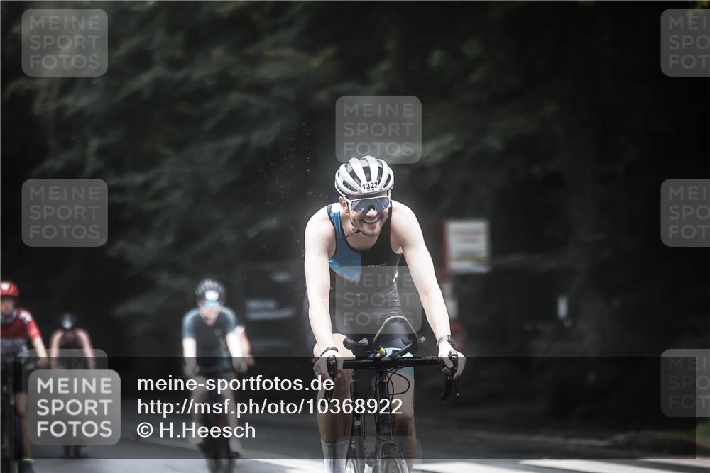 13.09.2026 - Stadtparktriathlon H.Heesch http://msf.ph/oto/10368922 13.09.2026 13:20:37 Radfahren 1293, 1322, 1323, 1333, 1401, 1430, 1467, 1505 meine-sportfotos.de