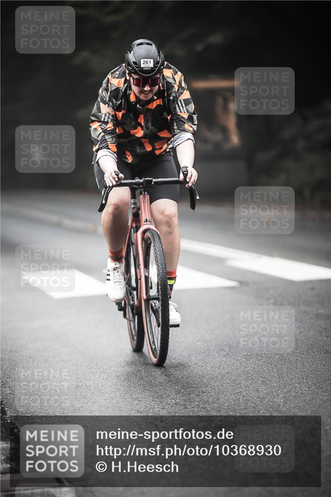 13.09.2026 - Stadtparktriathlon H.Heesch http://msf.ph/oto/10368930 13.09.2026 10:18:20 Radfahren 210, 212, 258, 261, 276, 311 meine-sportfotos.de