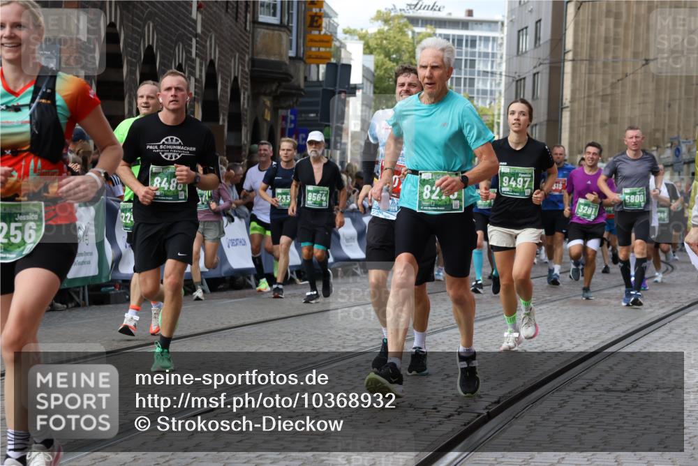 13.09.2026 - 21. swb-Marathon Bremen Strokosch-Dieckow http://msf.ph/oto/10368932 13.09.2026 13:36:05 Ziel 156, 318, 532, 607, 3056, 3087, 3226, 3485, 3704, 3780, 3857, 4048, 5071, 5157, 5308, 5381, 5467, 5468, 5584, 5586, 6465, 6466, 6644, 6649, 6724, 7036, 7235, 7385, 7597, 7675, 7691, 7700, 8335, 8705, 8816, 9784, 9862, 9892, 9912, 13121, 13213, 1072, 2339, 2931, 2949, 3224, 3291, 3591, 4643, 4989, 5259, 5800, 6642, 6778, 7379, 7865, 8275, 8488, 8511, 8731, 8941, 9026, 9076, 9226, 9497, 9564, 13038, 13238 meine-sportfotos.de