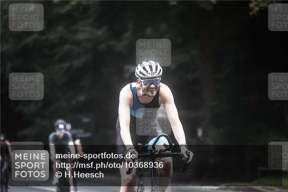 13.09.2026 - Stadtparktriathlon H.Heesch http://msf.ph/oto/10368936 13.09.2026 13:20:37 Radfahren 1293, 1322, 1323, 1333, 1401, 1430, 1467, 1505 meine-sportfotos.de