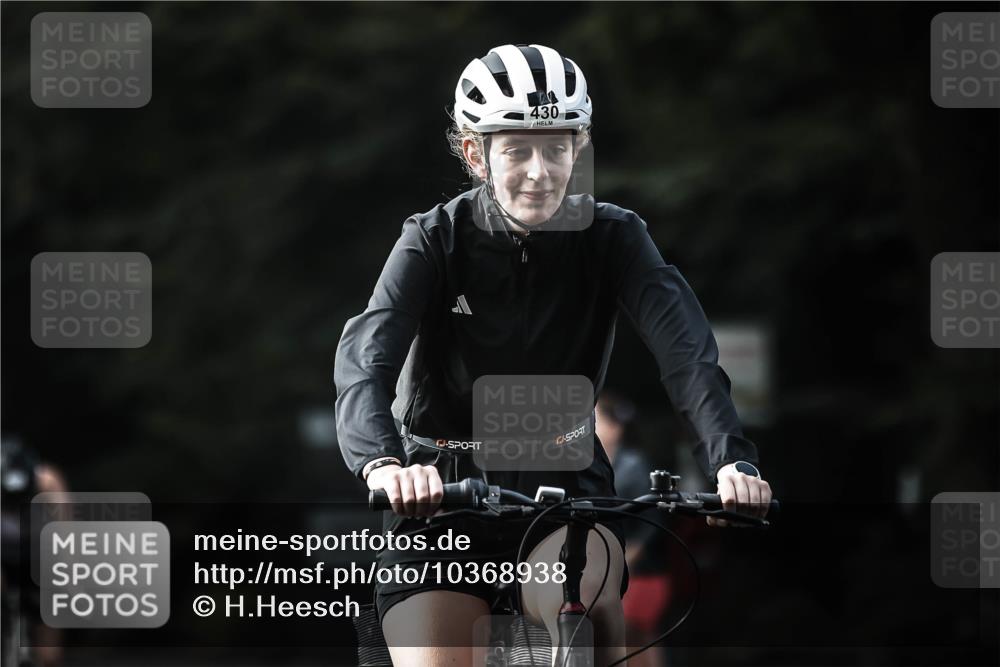 13.09.2026 - Stadtparktriathlon H.Heesch http://msf.ph/oto/10368938 13.09.2026 10:47:06 Radfahren 430, 473, 520, 572 meine-sportfotos.de