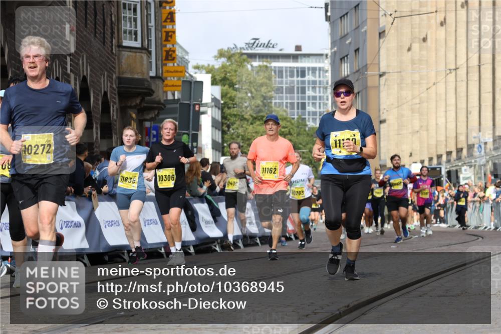13.09.2026 - 21. swb-Marathon Bremen Strokosch-Dieckow http://msf.ph/oto/10368945 13.09.2026 11:00:45 Ziel 10144, 10369, 10677, 10801, 10810, 11016, 11045, 11126, 11129, 11547, 11623, 11769, 12018, 12105, 12106, 12190, 12291, 12394, 12530, 12531, 10093, 10367, 10368, 10428, 10753, 10857, 11055, 11247, 11359, 11540, 11728, 11804, 11819, 12006, 12116, 12397, 12428 meine-sportfotos.de