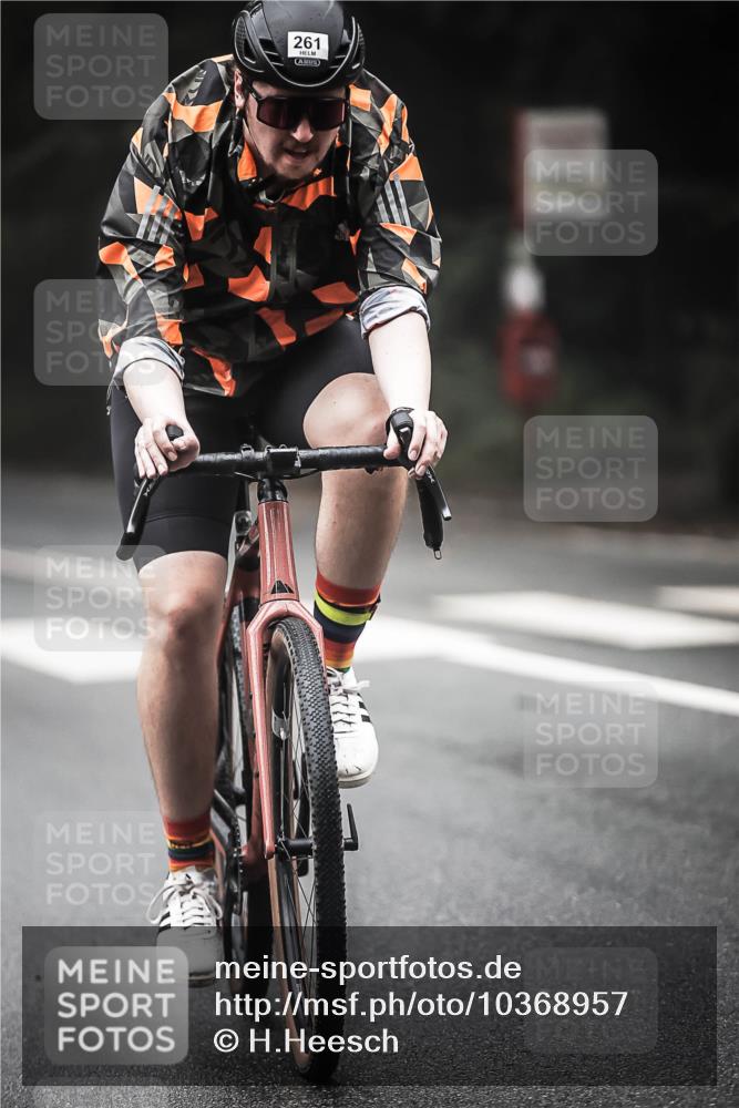 13.09.2026 - Stadtparktriathlon H.Heesch http://msf.ph/oto/10368957 13.09.2026 10:18:21 Radfahren 212, 251, 258, 261, 276, 311 meine-sportfotos.de