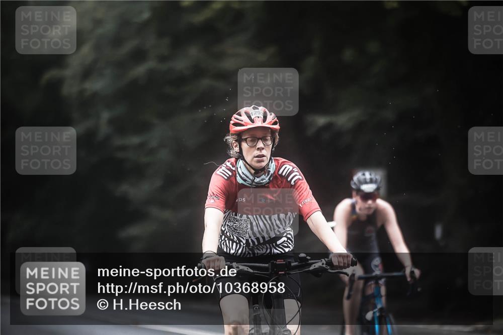 13.09.2026 - Stadtparktriathlon H.Heesch http://msf.ph/oto/10368958 13.09.2026 13:20:39 Radfahren 1293, 1322, 1323, 1333, 1401, 1430, 1505 meine-sportfotos.de