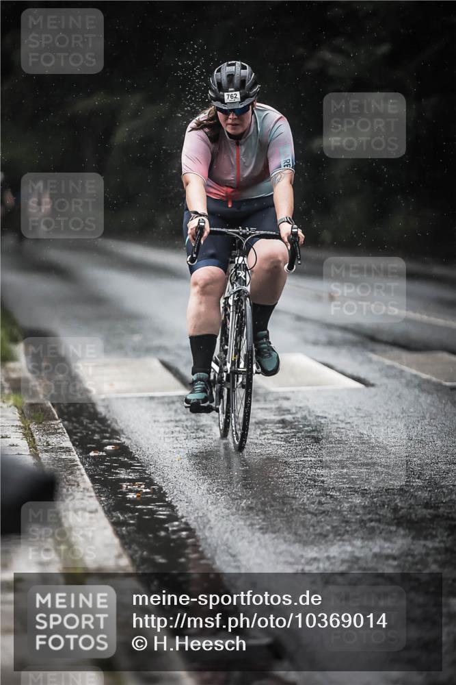 13.09.2026 - Stadtparktriathlon H.Heesch http://msf.ph/oto/10369014 13.09.2026 12:04:12 Radfahren 762, 916, 972, 1004, 1048 meine-sportfotos.de