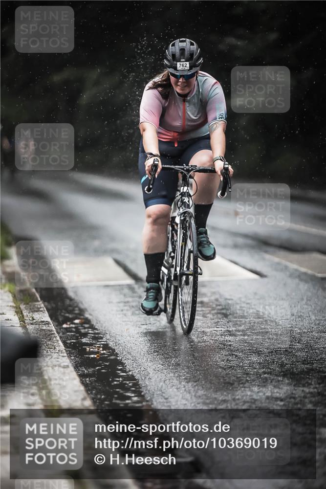 13.09.2026 - Stadtparktriathlon H.Heesch http://msf.ph/oto/10369019 13.09.2026 12:04:12 Radfahren 762, 916, 972, 1004, 1048 meine-sportfotos.de
