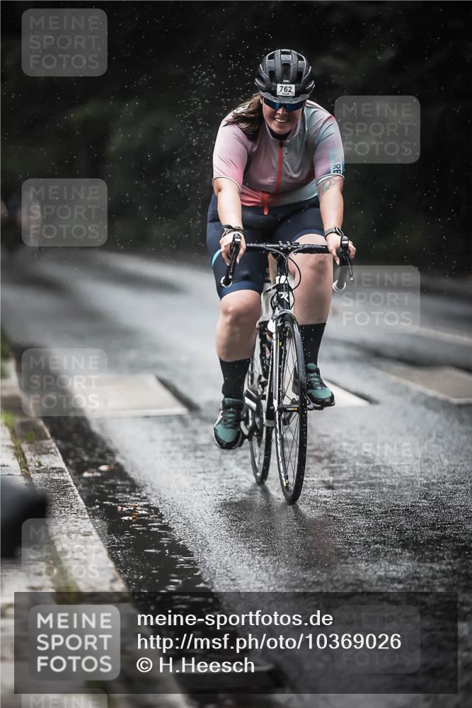 13.09.2026 - Stadtparktriathlon H.Heesch http://msf.ph/oto/10369026 13.09.2026 12:04:12 Radfahren 762, 916, 972, 1004, 1048 meine-sportfotos.de