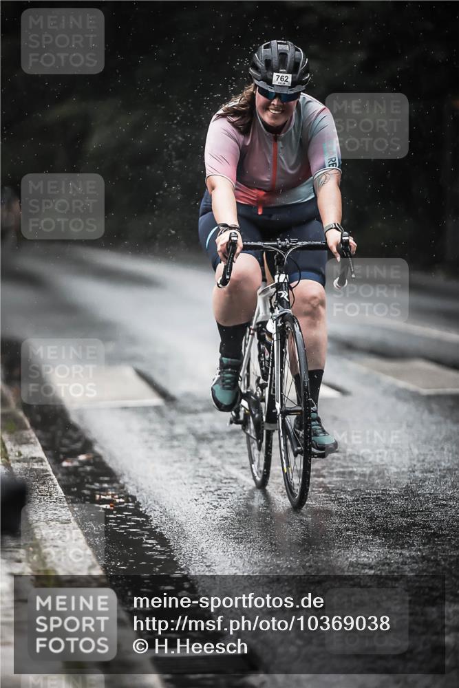 13.09.2026 - Stadtparktriathlon H.Heesch http://msf.ph/oto/10369038 13.09.2026 12:04:12 Radfahren 762, 916, 972, 1004, 1048 meine-sportfotos.de