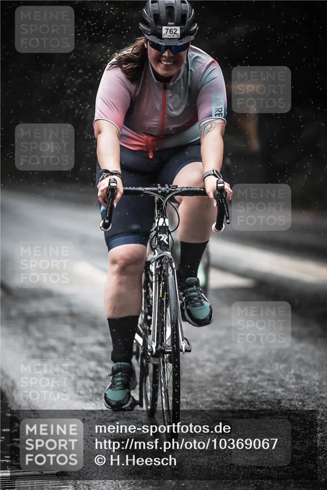 13.09.2026 - Stadtparktriathlon H.Heesch http://msf.ph/oto/10369067 13.09.2026 12:04:13 Radfahren 762, 916, 972, 1004, 1048 meine-sportfotos.de