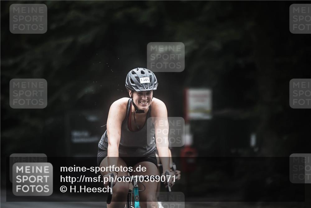 13.09.2026 - Stadtparktriathlon H.Heesch http://msf.ph/oto/10369071 13.09.2026 13:20:55 Radfahren 1218, 1220, 1346, 1377, 1378, 1433, 1436 meine-sportfotos.de