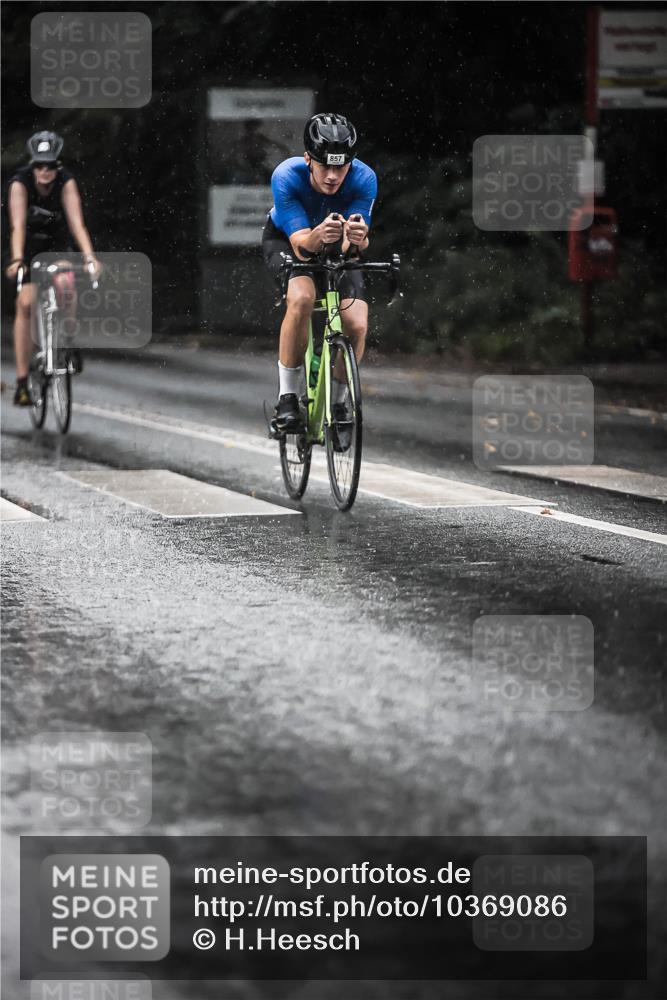 13.09.2026 - Stadtparktriathlon H.Heesch http://msf.ph/oto/10369086 13.09.2026 12:04:22 Radfahren 763, 785, 828, 857, 923, 964, 1036 meine-sportfotos.de