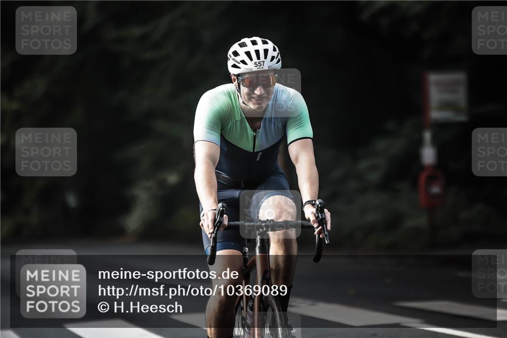 13.09.2026 - Stadtparktriathlon H.Heesch http://msf.ph/oto/10369089 13.09.2026 10:47:21 Radfahren 376, 557 meine-sportfotos.de