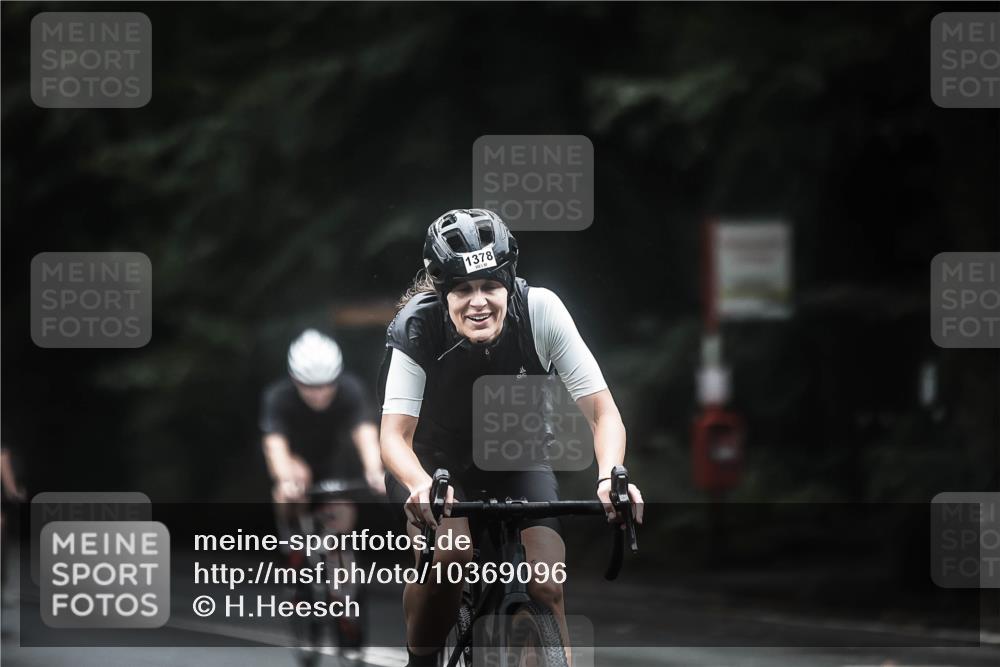 13.09.2026 - Stadtparktriathlon H.Heesch http://msf.ph/oto/10369096 13.09.2026 13:20:59 Radfahren 1218, 1220, 1346, 1378, 1402, 1404, 1436 meine-sportfotos.de