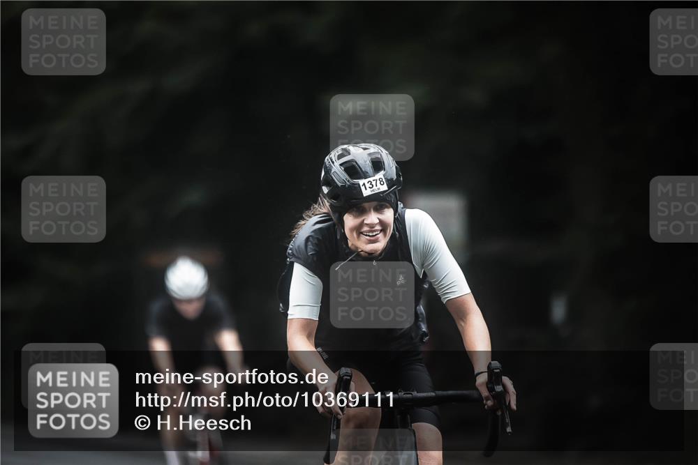 13.09.2026 - Stadtparktriathlon H.Heesch http://msf.ph/oto/10369111 13.09.2026 13:20:59 Radfahren 1218, 1220, 1346, 1378, 1402, 1404, 1436 meine-sportfotos.de