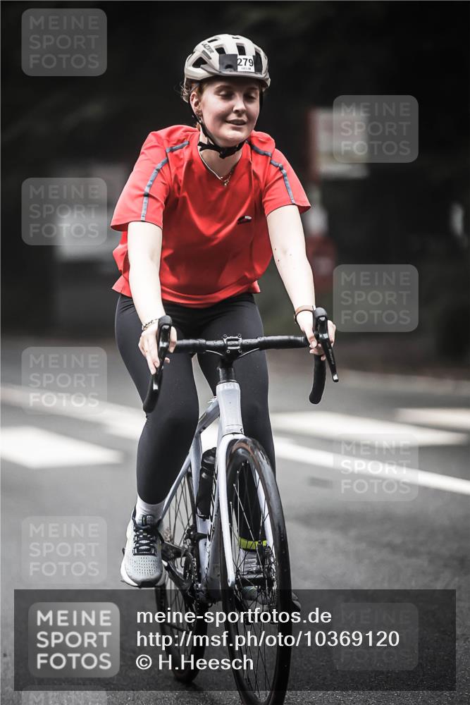 13.09.2026 - Stadtparktriathlon H.Heesch http://msf.ph/oto/10369120 13.09.2026 10:18:29 Radfahren 212, 251, 258, 276, 279, 359, 389 meine-sportfotos.de