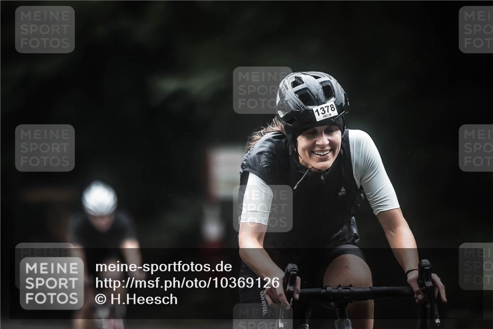 13.09.2026 - Stadtparktriathlon H.Heesch http://msf.ph/oto/10369126 13.09.2026 13:20:59 Radfahren 1218, 1220, 1346, 1378, 1402, 1404, 1436 meine-sportfotos.de