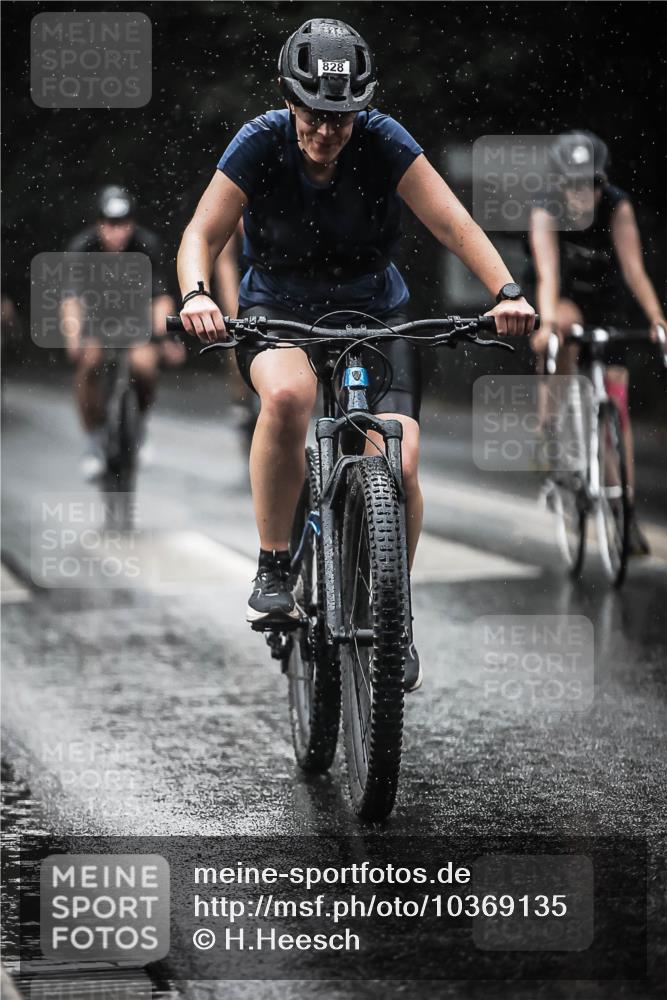 13.09.2026 - Stadtparktriathlon H.Heesch http://msf.ph/oto/10369135 13.09.2026 12:04:23 Radfahren 763, 785, 828, 857, 923, 964, 1036 meine-sportfotos.de