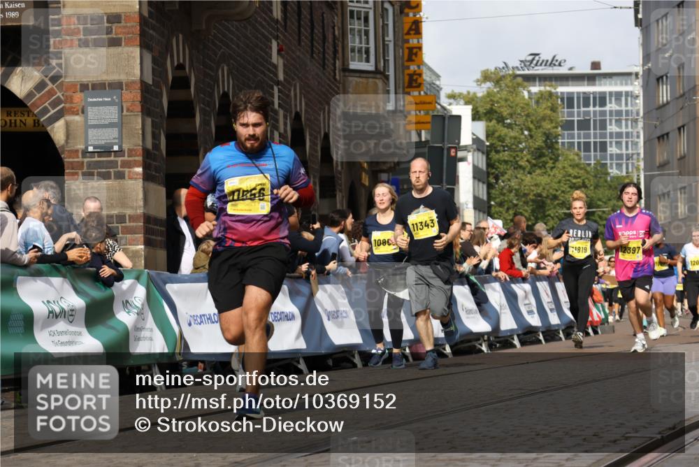 13.09.2026 - 21. swb-Marathon Bremen Strokosch-Dieckow http://msf.ph/oto/10369152 13.09.2026 11:00:51 Ziel 10263, 10272, 10275, 10306, 10369, 10677, 10801, 11045, 11126, 11129, 11162, 11180, 11687, 11708, 11769, 11838, 12018, 12291, 12394, 12430, 12530, 12531, 10093, 10428, 10639, 10753, 11049, 11116, 11247, 11359, 11540, 11728, 11850, 12085, 12116, 12428 meine-sportfotos.de