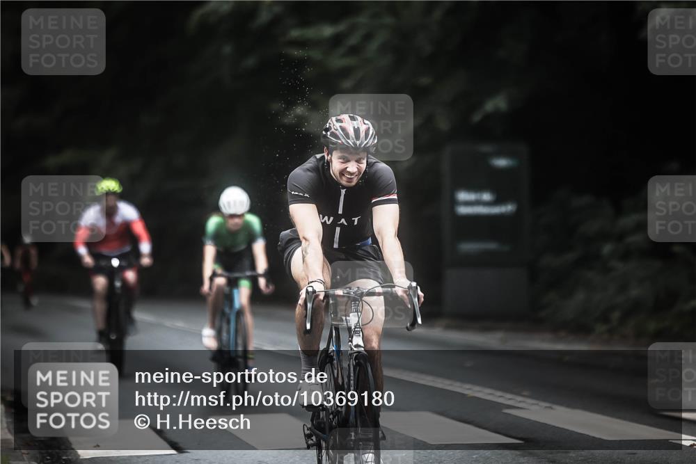 13.09.2026 - Stadtparktriathlon H.Heesch http://msf.ph/oto/10369180 13.09.2026 13:21:08 Radfahren 1369, 1384, 1402, 1404, 1506 meine-sportfotos.de
