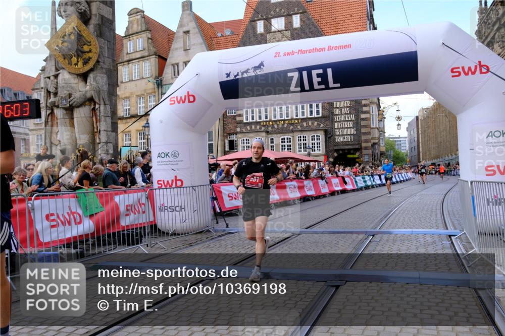13.09.2026 - 21. swb-Marathon Bremen Tim E. http://msf.ph/oto/10369198 13.09.2026 13:06:52 Ziel 508, 788, 1009, 1770, 1921, 2832, 3910, 4777, 5238, 6951, 7590, 8621, 13148 meine-sportfotos.de