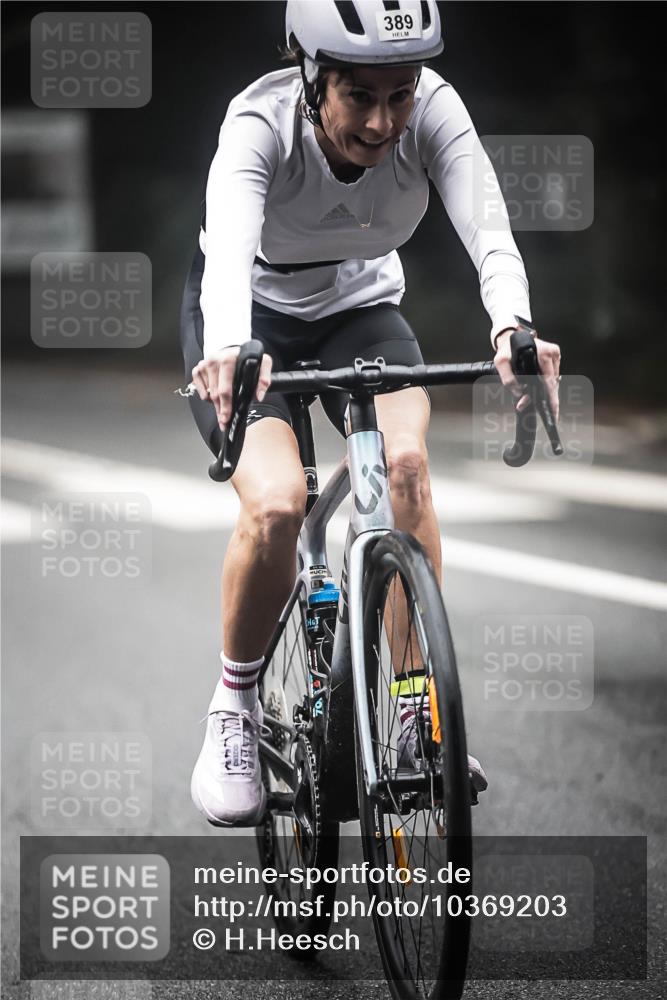 13.09.2026 - Stadtparktriathlon H.Heesch http://msf.ph/oto/10369203 13.09.2026 10:18:32 Radfahren 251, 279, 359, 389, 444 meine-sportfotos.de