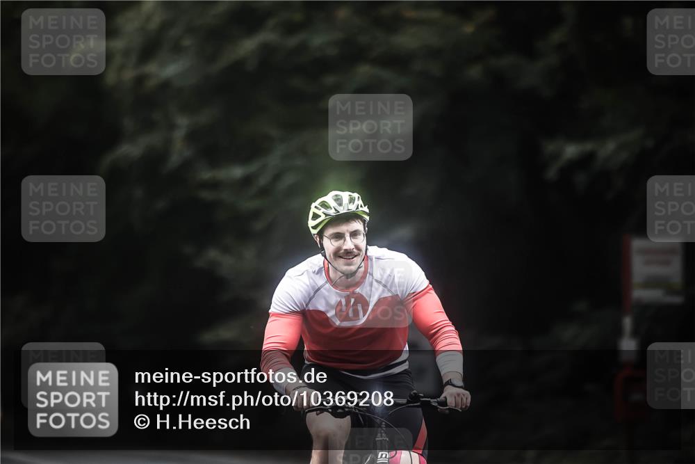 13.09.2026 - Stadtparktriathlon H.Heesch http://msf.ph/oto/10369208 13.09.2026 13:21:11 Radfahren 1216, 1369, 1384, 1386, 1506 meine-sportfotos.de