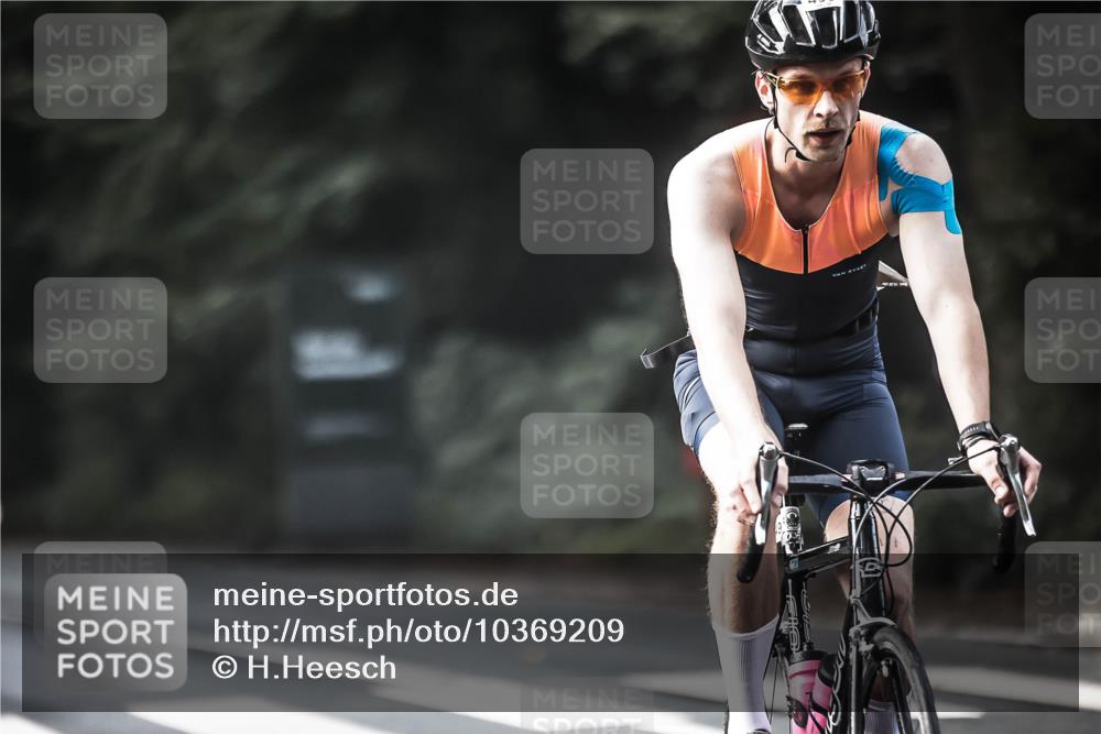 13.09.2026 - Stadtparktriathlon H.Heesch http://msf.ph/oto/10369209 13.09.2026 10:47:40 Radfahren 415, 470, 489, 493, 498, 506, 561 meine-sportfotos.de
