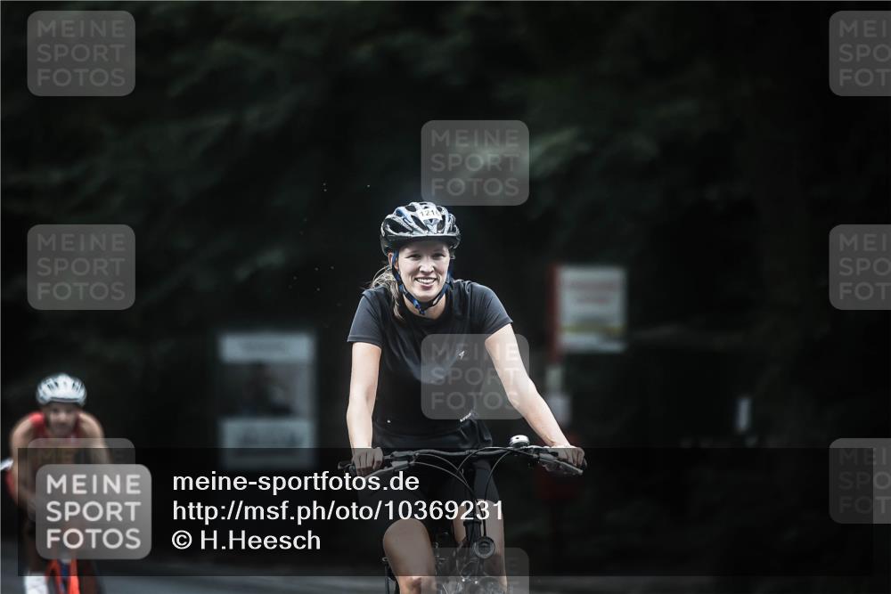 13.09.2026 - Stadtparktriathlon H.Heesch http://msf.ph/oto/10369231 13.09.2026 13:21:16 Radfahren 1216, 1341, 1384, 1386, 1400, 1413, 1460, 1519 meine-sportfotos.de