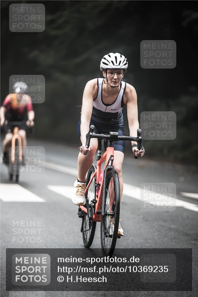 13.09.2026 - Stadtparktriathlon H.Heesch http://msf.ph/oto/10369235 13.09.2026 10:18:37 Radfahren 233, 333, 359, 389, 405, 444 meine-sportfotos.de