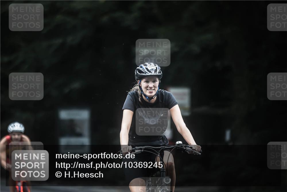 13.09.2026 - Stadtparktriathlon H.Heesch http://msf.ph/oto/10369245 13.09.2026 13:21:16 Radfahren 1216, 1341, 1384, 1386, 1400, 1413, 1460, 1519 meine-sportfotos.de