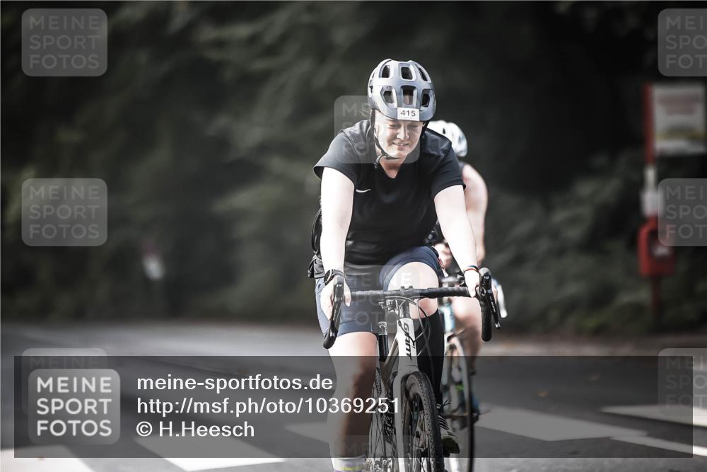 13.09.2026 - Stadtparktriathlon H.Heesch http://msf.ph/oto/10369251 13.09.2026 10:47:43 Radfahren 415, 470, 493, 498, 506, 561 meine-sportfotos.de