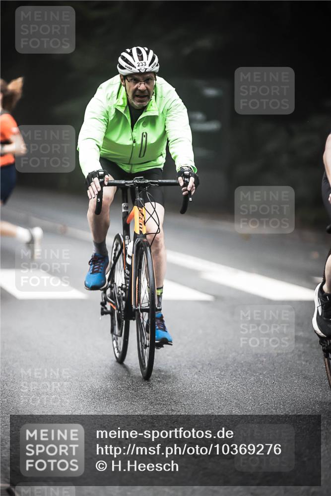 13.09.2026 - Stadtparktriathlon H.Heesch http://msf.ph/oto/10369276 13.09.2026 10:18:39 Radfahren 213, 233, 300, 333, 405, 444 meine-sportfotos.de