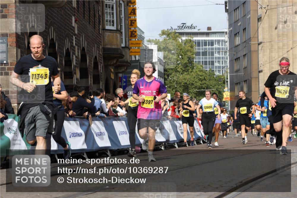 13.09.2026 - 21. swb-Marathon Bremen Strokosch-Dieckow http://msf.ph/oto/10369287 13.09.2026 11:00:54 Ziel 10263, 10272, 10275, 10306, 10369, 10677, 11045, 11126, 11162, 11180, 11343, 11475, 11556, 11687, 11708, 11769, 11838, 12018, 12430, 10093, 10428, 10639, 10753, 10964, 10965, 11049, 11116, 11428, 11540, 11681, 11682, 11728, 11850, 12085, 12116, 12241, 12428 meine-sportfotos.de