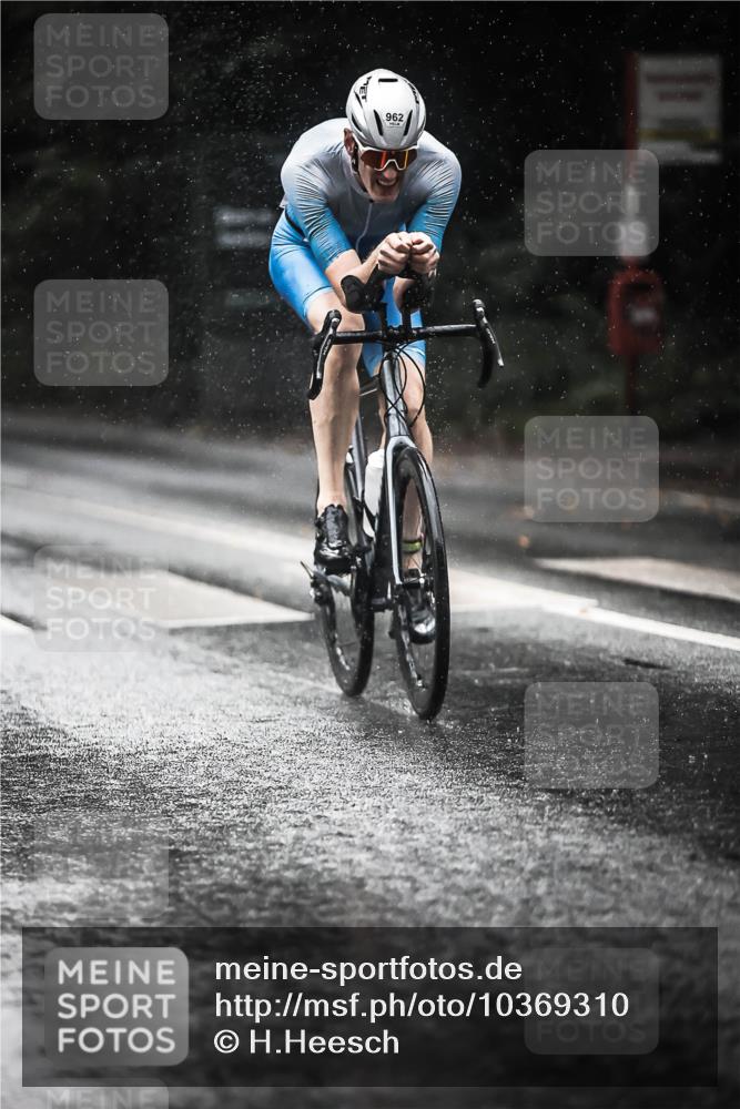 13.09.2026 - Stadtparktriathlon H.Heesch http://msf.ph/oto/10369310 13.09.2026 12:04:31 Radfahren 785, 842, 923, 953, 962, 964, 1047 meine-sportfotos.de