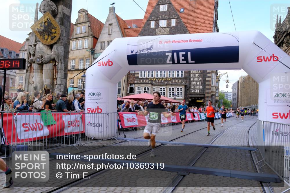 13.09.2026 - 21. swb-Marathon Bremen Tim E. http://msf.ph/oto/10369319 13.09.2026 13:07:03 Ziel 508, 521, 788, 1009, 3127, 3910, 4574, 4777, 5238, 6784, 6951, 8580, 8888 meine-sportfotos.de