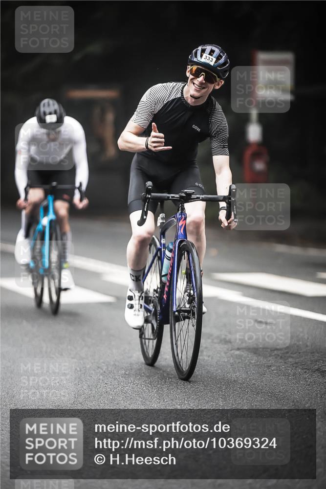 13.09.2026 - Stadtparktriathlon H.Heesch http://msf.ph/oto/10369324 13.09.2026 10:18:43 Radfahren 213, 233, 243, 300, 333, 368, 405, 412, 444 meine-sportfotos.de
