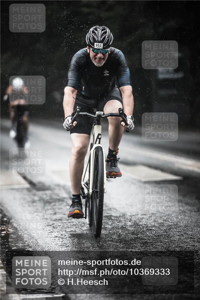 13.09.2026 - Stadtparktriathlon H.Heesch http://msf.ph/oto/10369333 13.09.2026 12:04:33 Radfahren 785, 842, 953, 962, 1047 meine-sportfotos.de