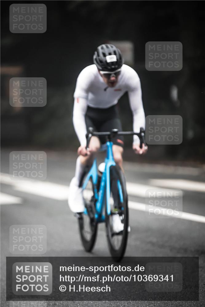 13.09.2026 - Stadtparktriathlon H.Heesch http://msf.ph/oto/10369341 13.09.2026 10:18:44 Radfahren 213, 233, 243, 300, 333, 368, 405, 412 meine-sportfotos.de
