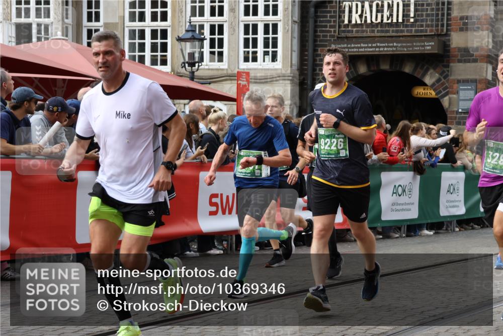 13.09.2026 - 21. swb-Marathon Bremen Strokosch-Dieckow http://msf.ph/oto/10369346 13.09.2026 13:36:10 Ziel 318, 532, 607, 2565, 3026, 3056, 3087, 3226, 3454, 3485, 3704, 3780, 3857, 4016, 4048, 5026, 5071, 5157, 5276, 5308, 5381, 5467, 5468, 5584, 5586, 5816, 6159, 6649, 6724, 6874, 7036, 7235, 7385, 7675, 7691, 7804, 8145, 8335, 8705, 8816, 9243, 9784, 9862, 9892, 9912, 13121, 13179, 13213, 2339, 2692, 2700, 2949, 3410, 3591, 4049, 4643, 4989, 5800, 6642, 6778, 7379, 7865, 8511, 8731, 8941, 9026, 9427, 9564, 13038, 13238 meine-sportfotos.de