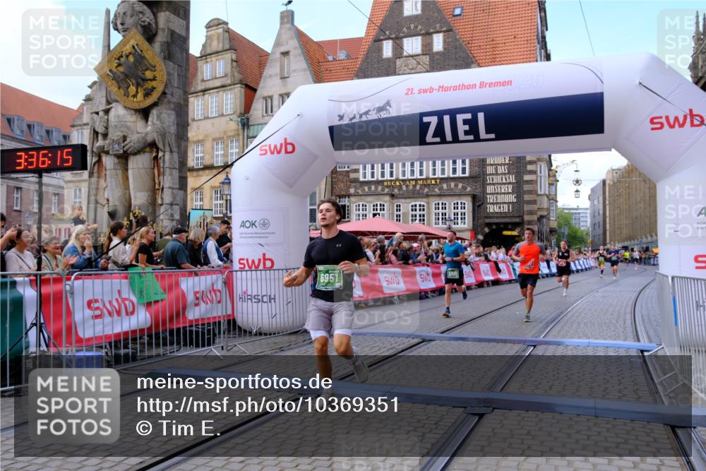 13.09.2026 - 21. swb-Marathon Bremen Tim E. http://msf.ph/oto/10369351 13.09.2026 13:07:03 Ziel 508, 521, 788, 1009, 3127, 3910, 4574, 4777, 5238, 6784, 6951, 8580, 8888 meine-sportfotos.de