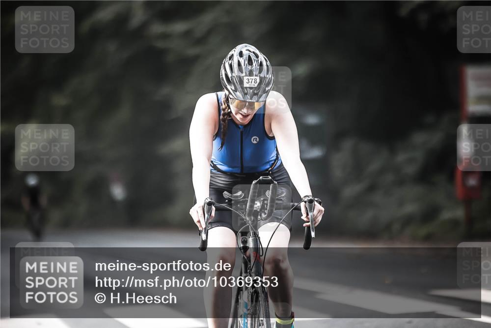 13.09.2026 - Stadtparktriathlon H.Heesch http://msf.ph/oto/10369353 13.09.2026 10:47:55 Radfahren 378, 413, 428, 462 meine-sportfotos.de