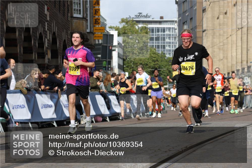 13.09.2026 - 21. swb-Marathon Bremen Strokosch-Dieckow http://msf.ph/oto/10369354 13.09.2026 11:00:54 Ziel 10263, 10272, 10275, 10306, 10369, 10677, 11045, 11126, 11162, 11180, 11343, 11475, 11556, 11687, 11708, 11769, 11838, 12018, 12430, 10093, 10428, 10639, 10753, 10964, 10965, 11049, 11116, 11428, 11540, 11681, 11682, 11728, 11850, 12085, 12116, 12241, 12428 meine-sportfotos.de